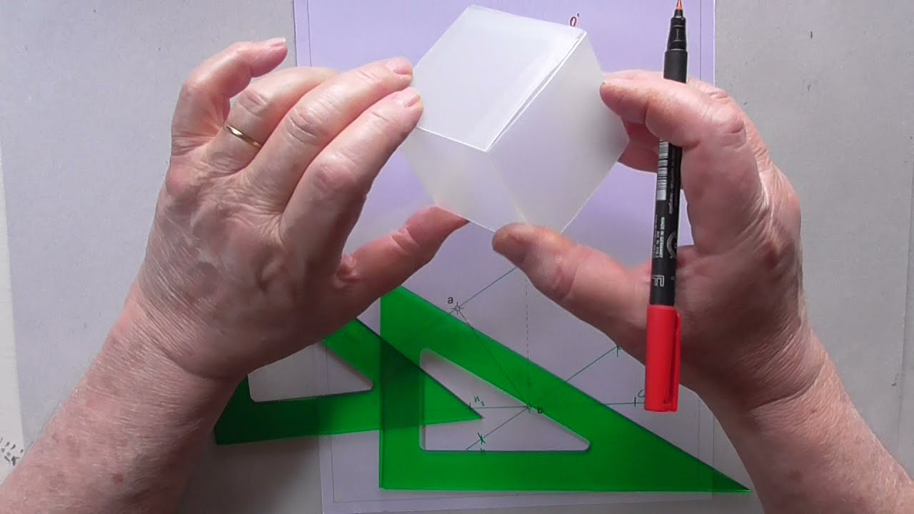 Cubo inclinado por giro en Diédrica