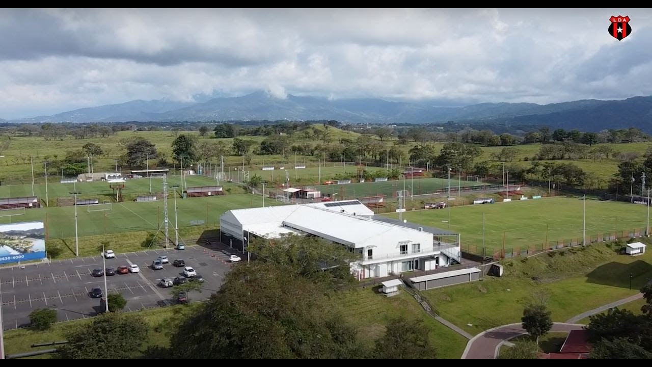 UN DIA EN EL CENTRO DE ALTO RENDIMIENTO - LIGA DEPORTIVA ALAJUELENSE
