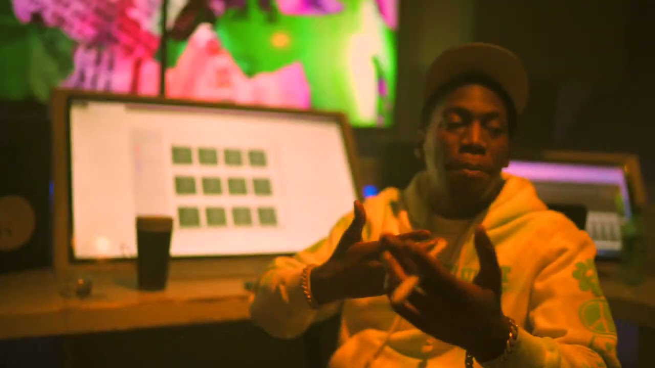 Shawny Binladen - GO AWAY (ShotBy- @uselessfilms) (ProdBy- @15exculusives)