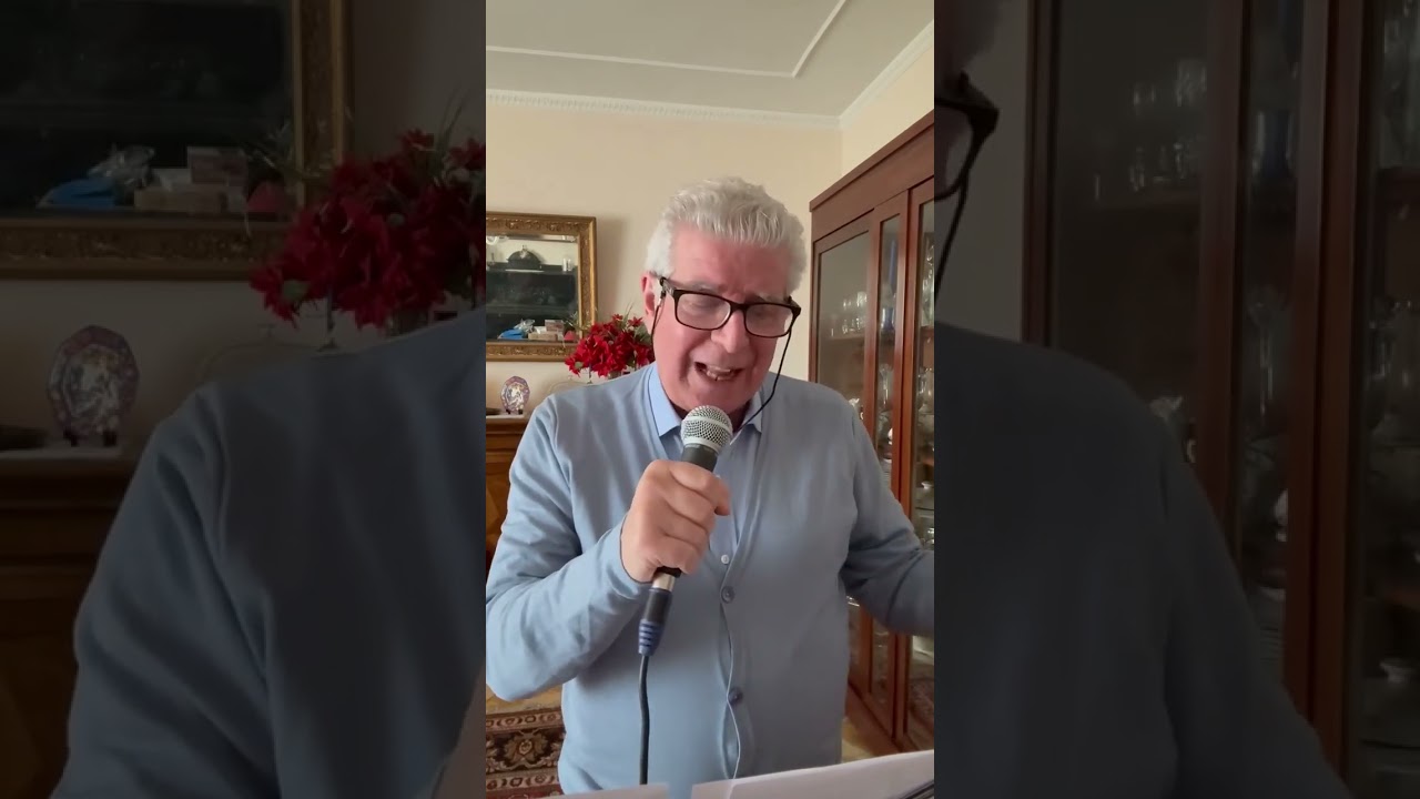 Antonio Bruno SPECCHI ROTTI