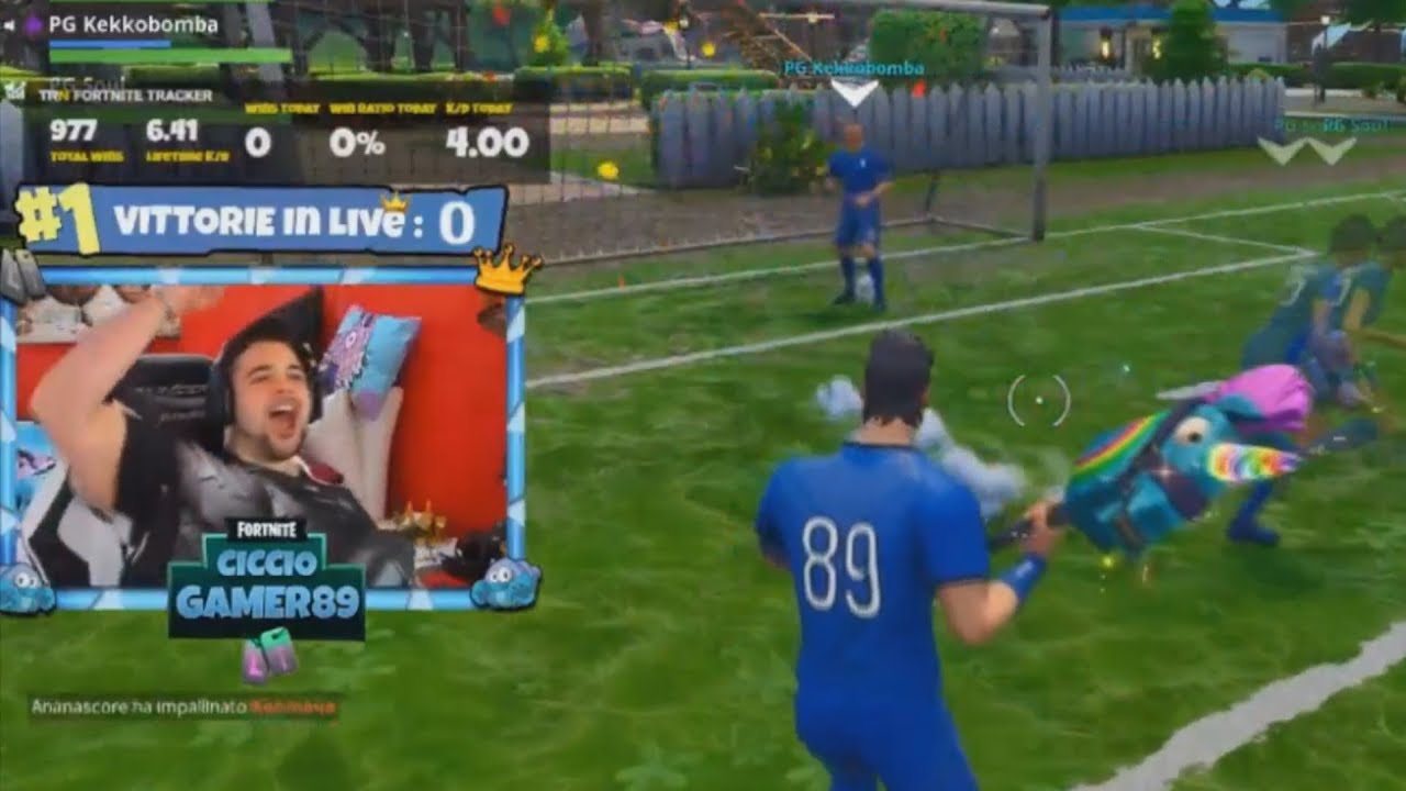 PARTITA DI PALLONE IN LIVE TRA CICCIOGAMER89 E JURE44 VS KEKKOBOMBA E SOULOFGAMER! 😂😂