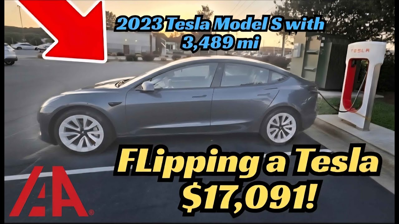 Tesla Model S 2023 года продаётся за деньги на страховом аукционе