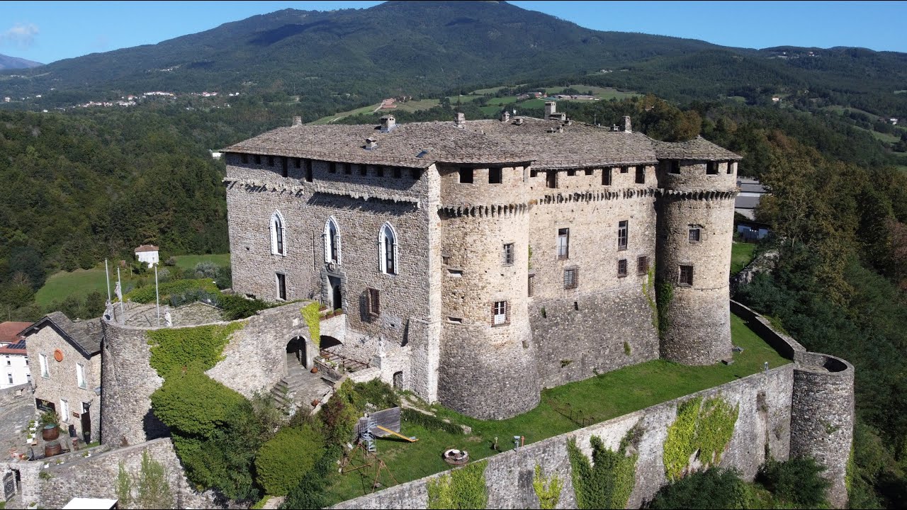 Castle of Compiano, Compiano, Parma, Emilia-Romagna, Italy, Europe