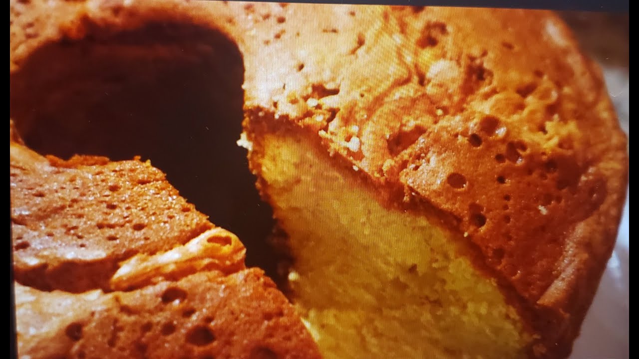 Easy Homemade 7up Pound Cake Recipe- From scratch! Super moist! No glaze or icing needed!