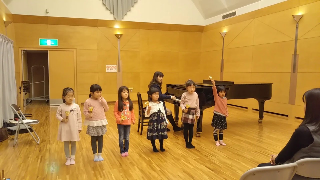 飯干ピアノ教室　ハンドベル　「きらきらぼし」