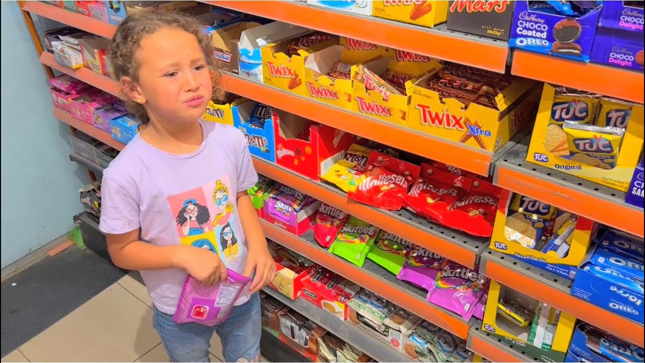 الاميرة فيروز زعلانة وهي بتشتري من السوبر ماركت - تفتكر لية !!