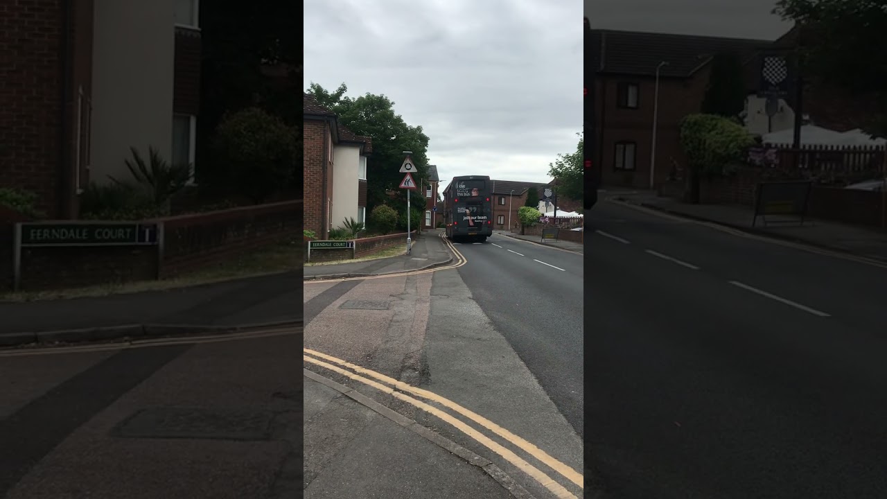 Reading Buses Scania Omnidekka 863 (YT59 OZN) On Route 1 To Newbury #shorts