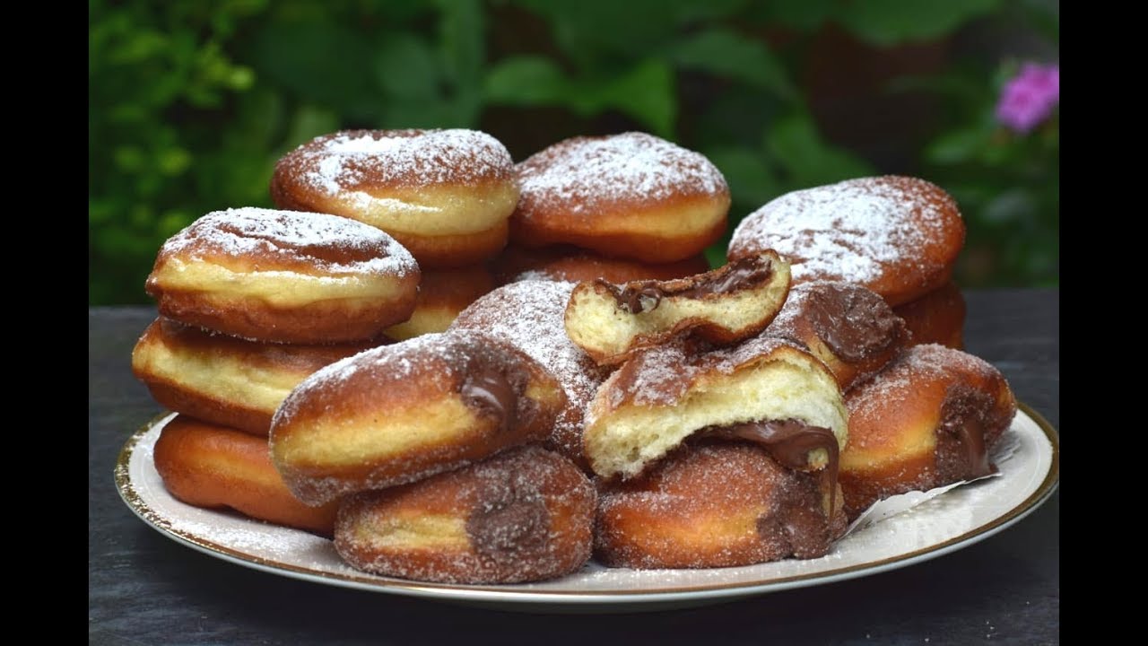 فطائر ألمانية برلينر او برلينة سر هشاشتها القطنية نوع من الدونات البيني Berliner .Donuts