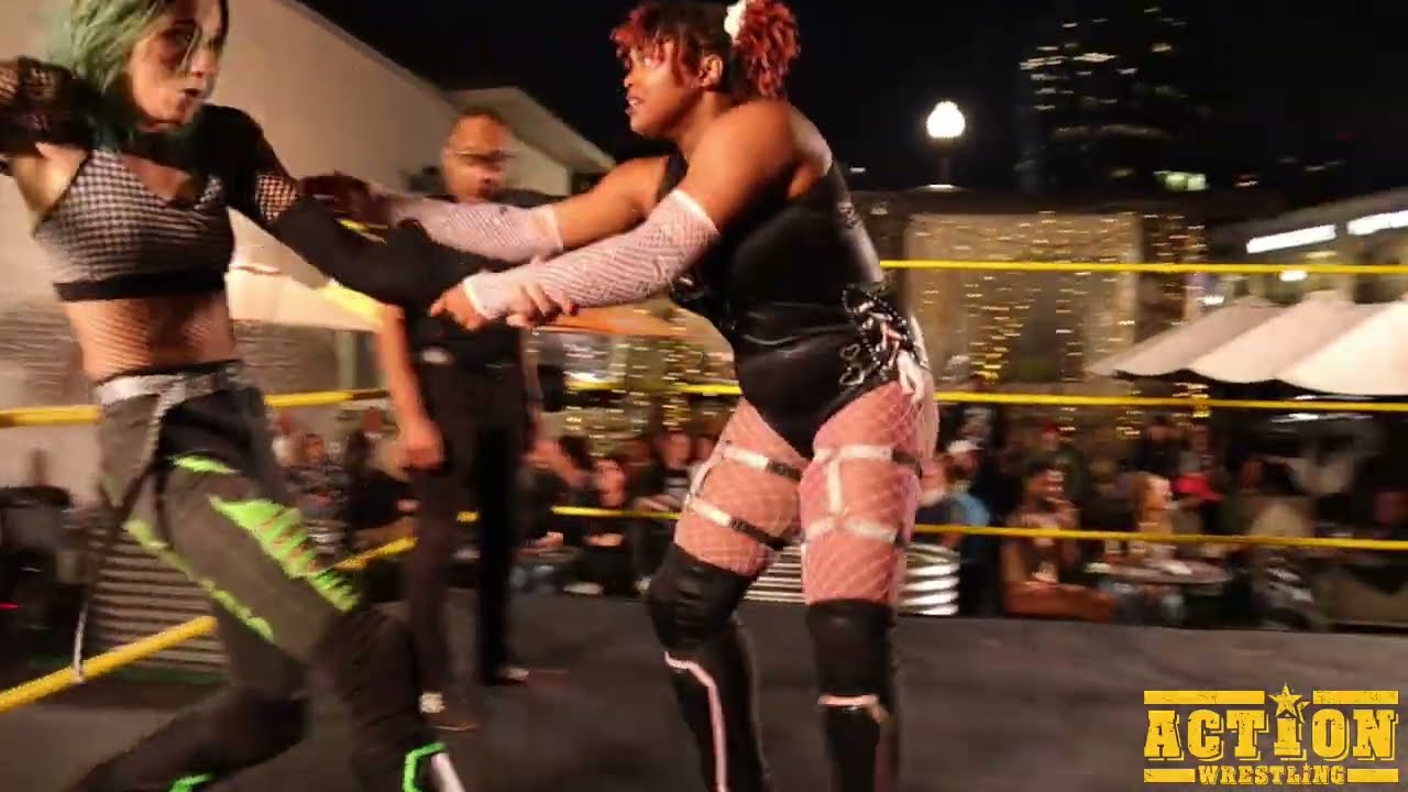 БЕСПЛАТНЫЙ МАТЧ: Вивиан Кросс против Александры Куинн из ACTION