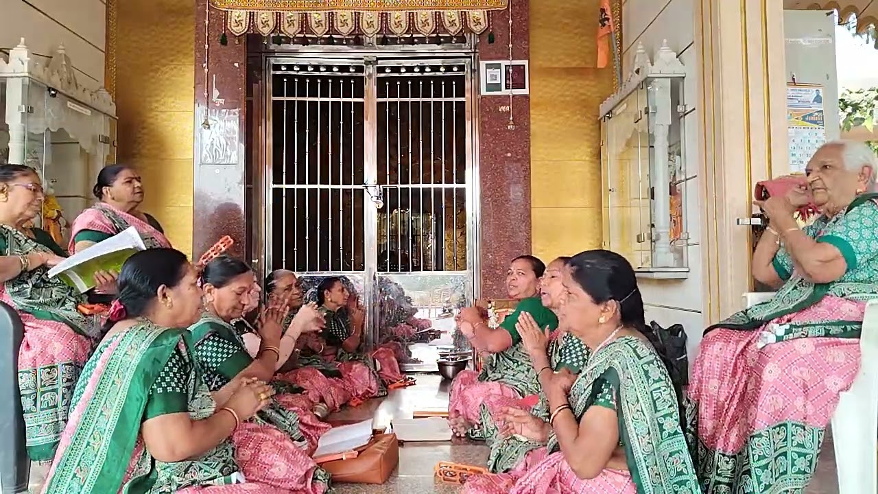 સુદામા દ્ઘારીકામા જાય વ્હાલાં ને મળવા કૃષ્ણસુદામાનીમૈત્રી ભજનનીચેલખ્યુછે સ્વર સુધાબેન-meenabenparmar