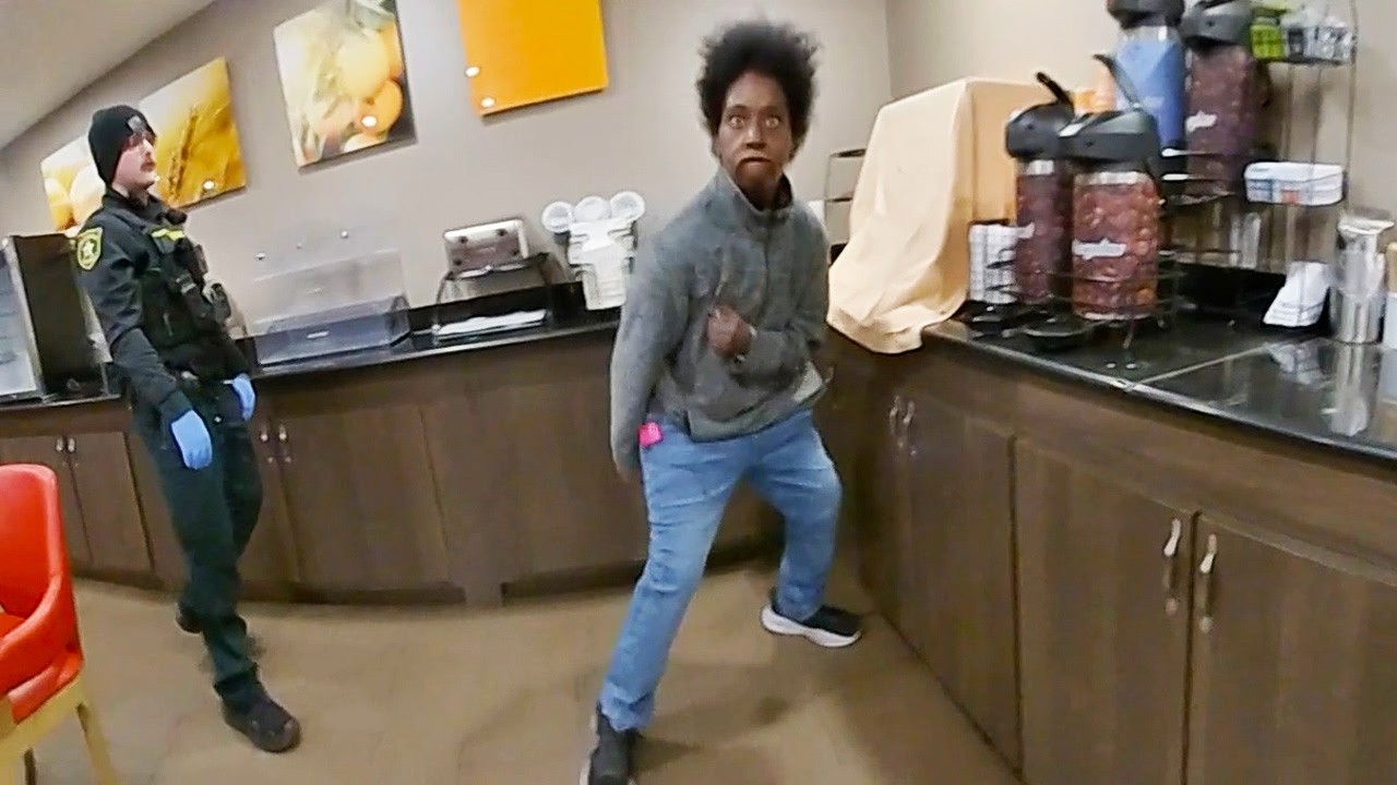 She Was Told to Leave, She Decided to Fight the Cops Instead