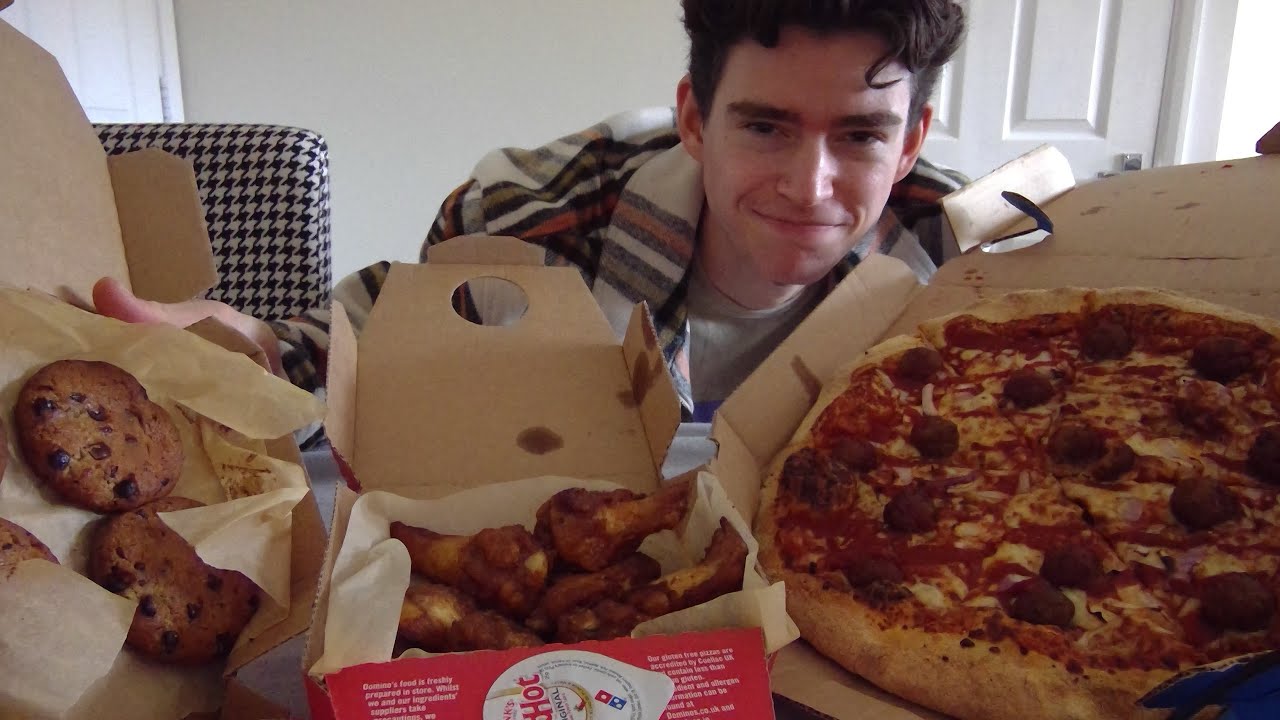 [ASMR] DOMINO'S MUKBANG | EATING + WHISPERING