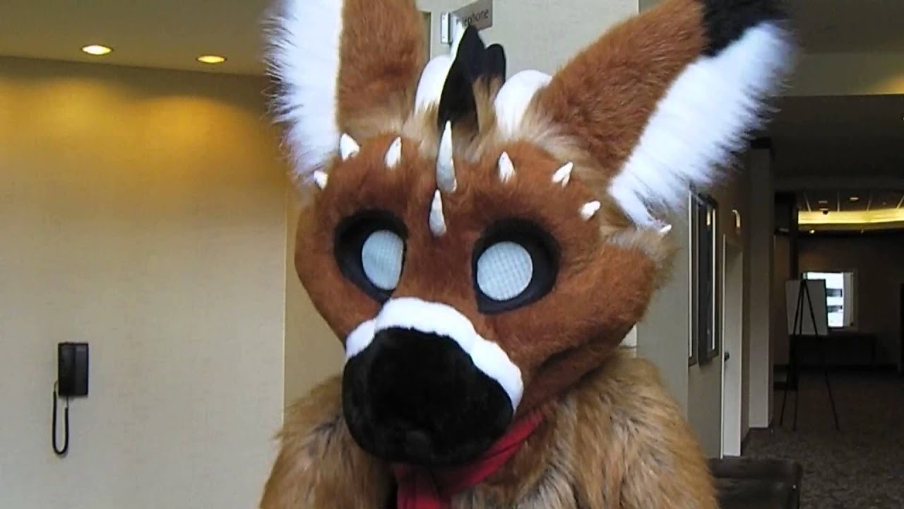 Anthrocon 2013: Lobby Antics, Meeting Telephone, & Raptor Jesus!