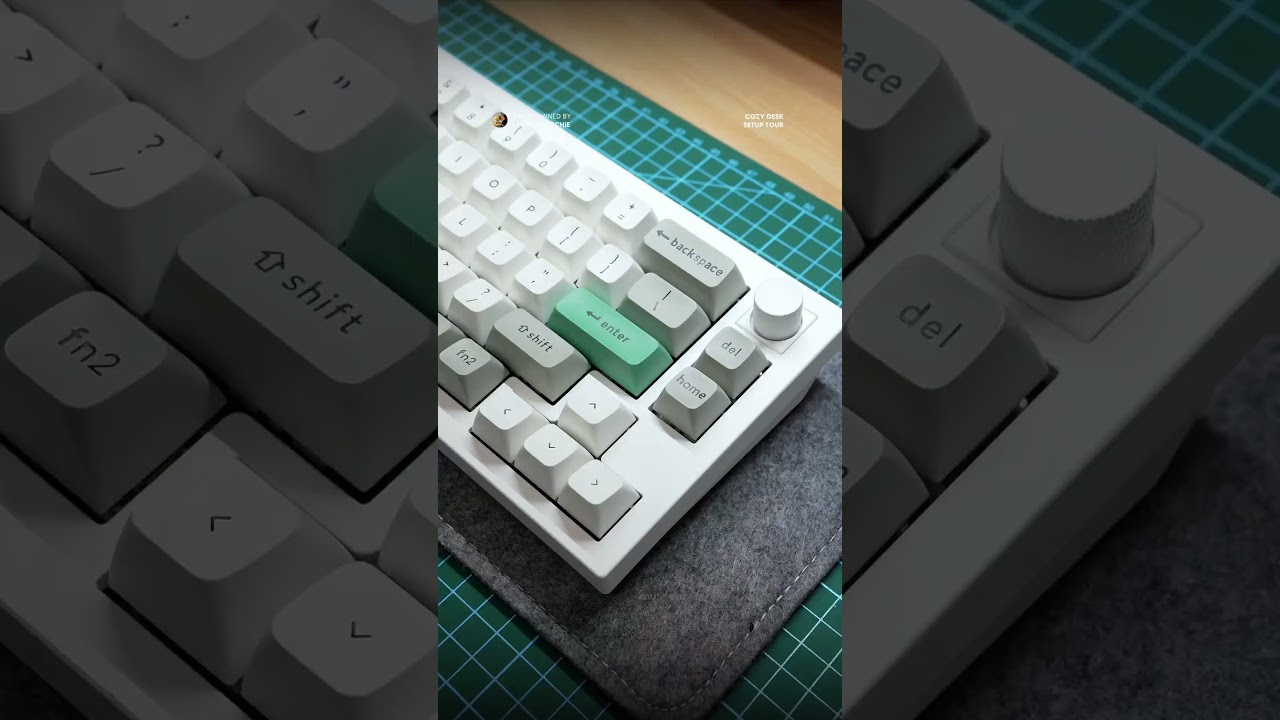 Cozy Desk Setup Tour 