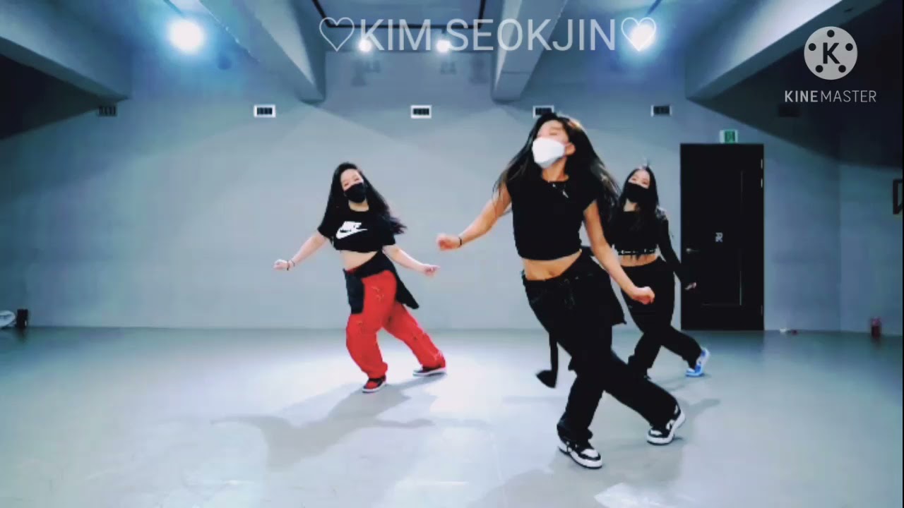 amor entre dança Jikook♡♡《1\??》     {vega a descrição}