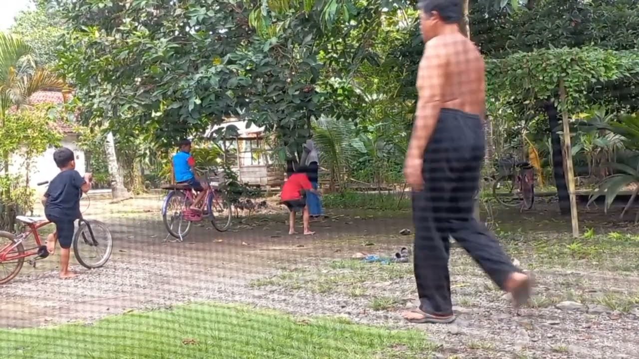 Quiet Afternoon | Children Playing Sunda Manda | Still Hours