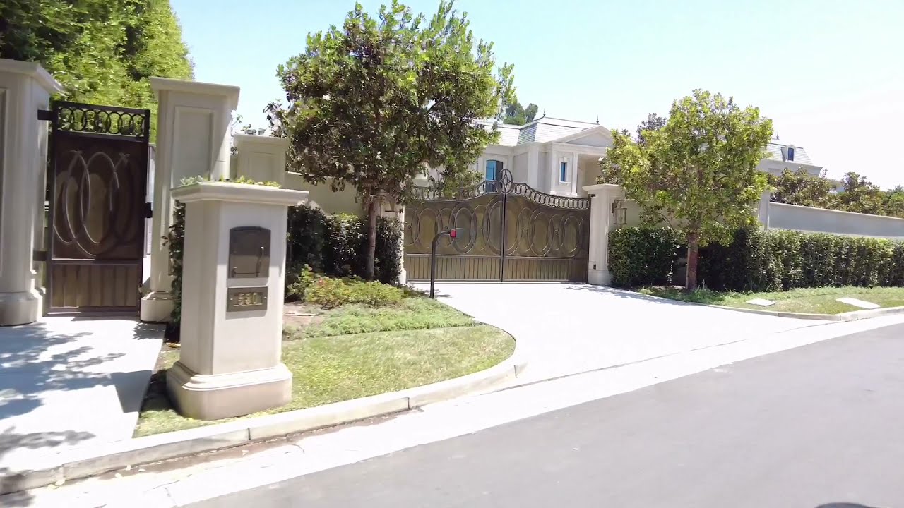 Mapleton • Holmby Hills Drive