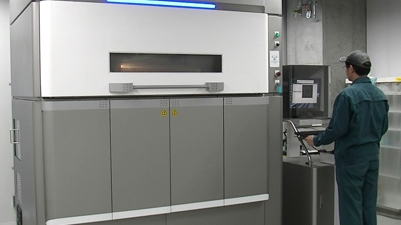 都産技研 プラスチック粉末3Dプリンター（ナイロン粉末造形装置）による造形