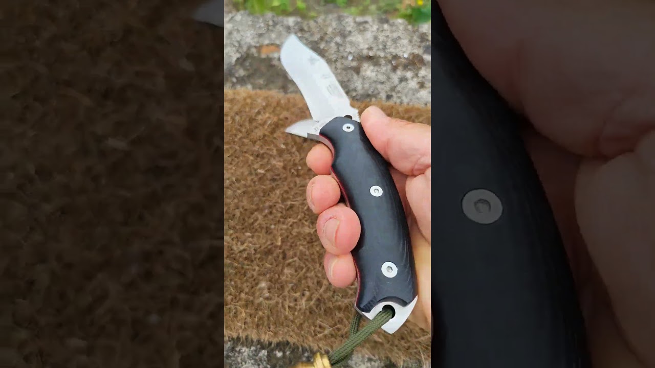 The Cudeman JJSK1 finger guard is actually closer to the cutting edge over the Mora Garberg