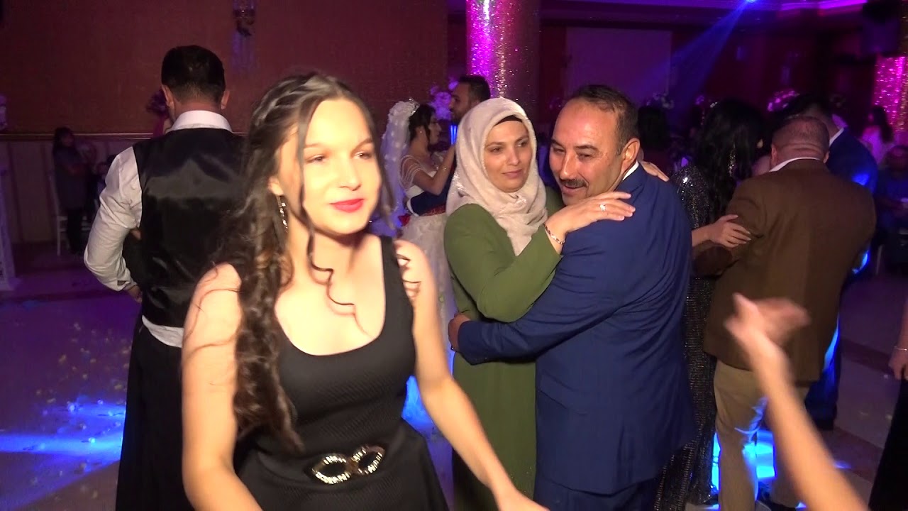 MÜSLÜM GÜRSES BÖYLE BİR AŞK GÖRÜLMEMİŞ DÜNYADA