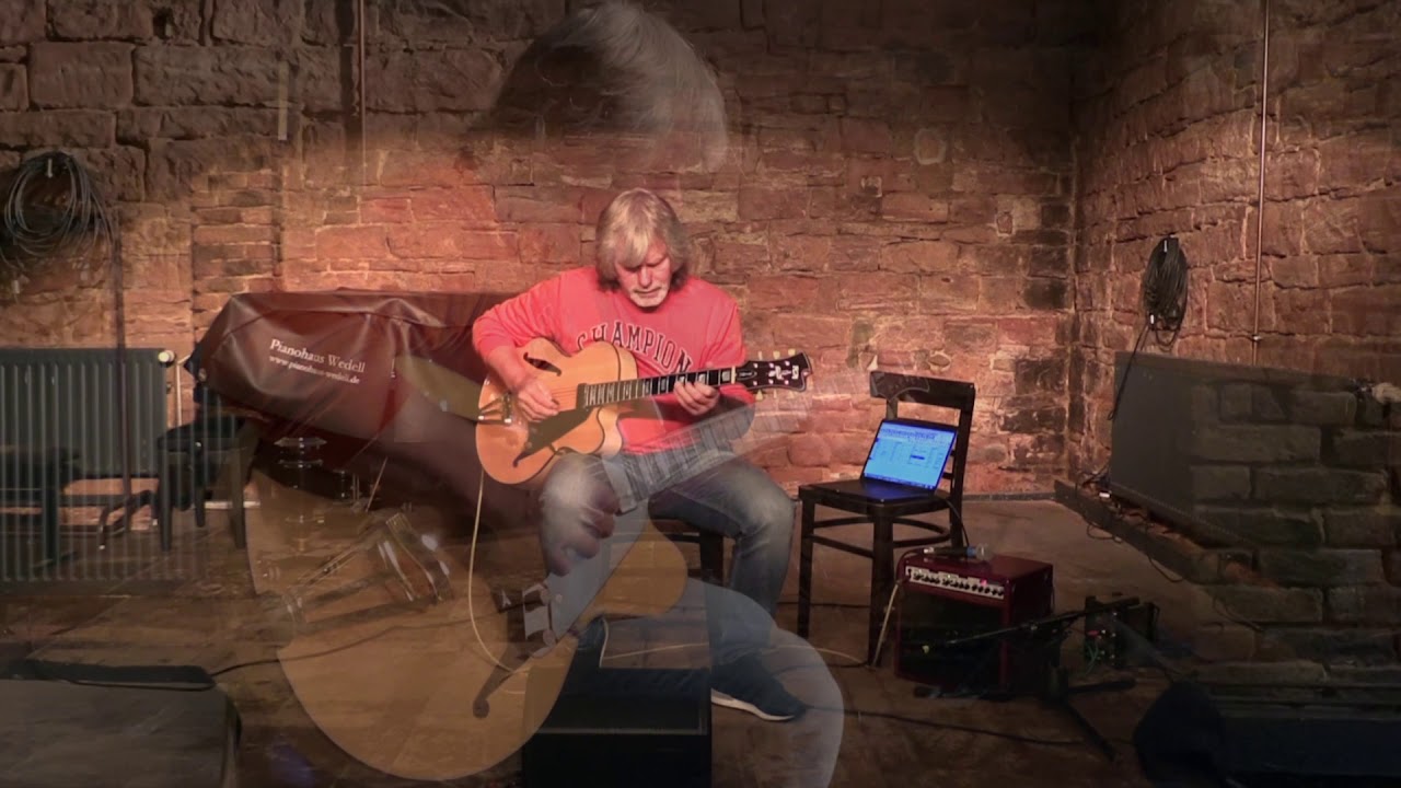 Michael Sagmeister (solo) am 17.06.2020 in der Fabrik