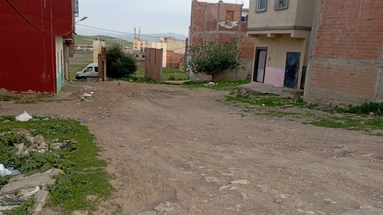 بقعة أرضية مزيونة في منطقة الحرارين قريبة من كسباراطا جديدة والمحطة الطرقية الجديدة0703640826 طنجة 🥰
