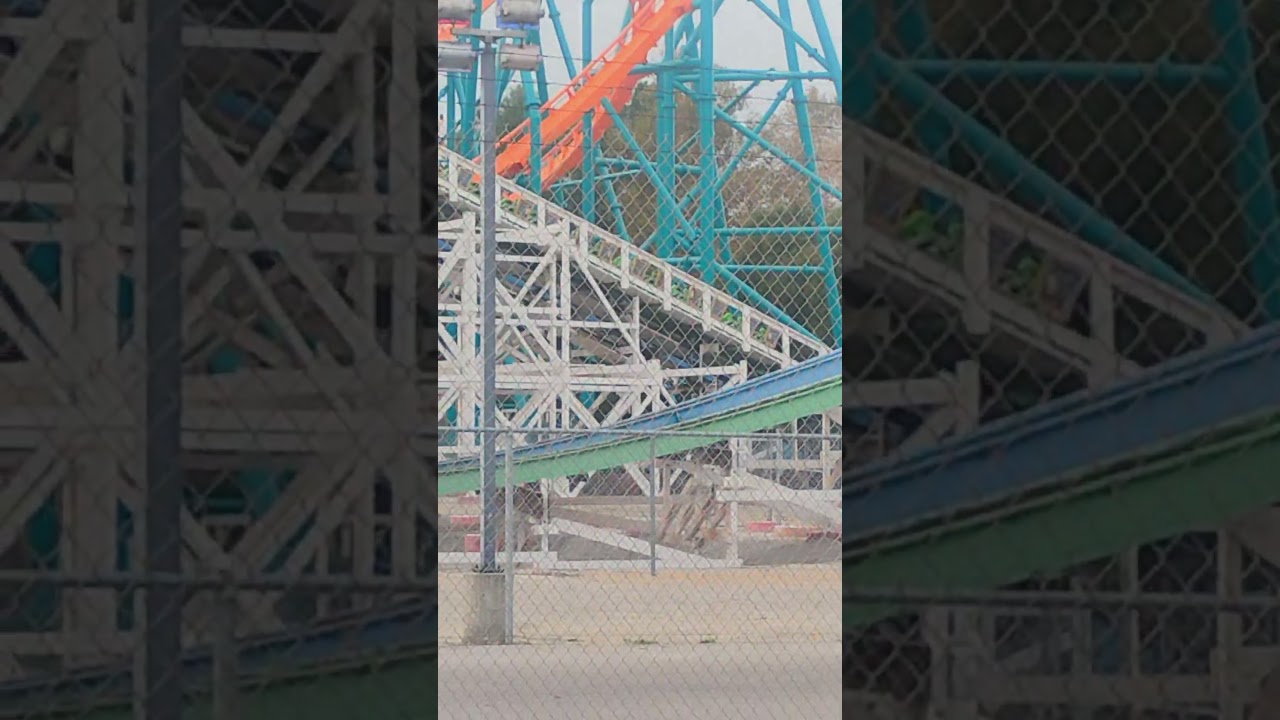 Train at the bottom of Twisted Colossus's lift hill 