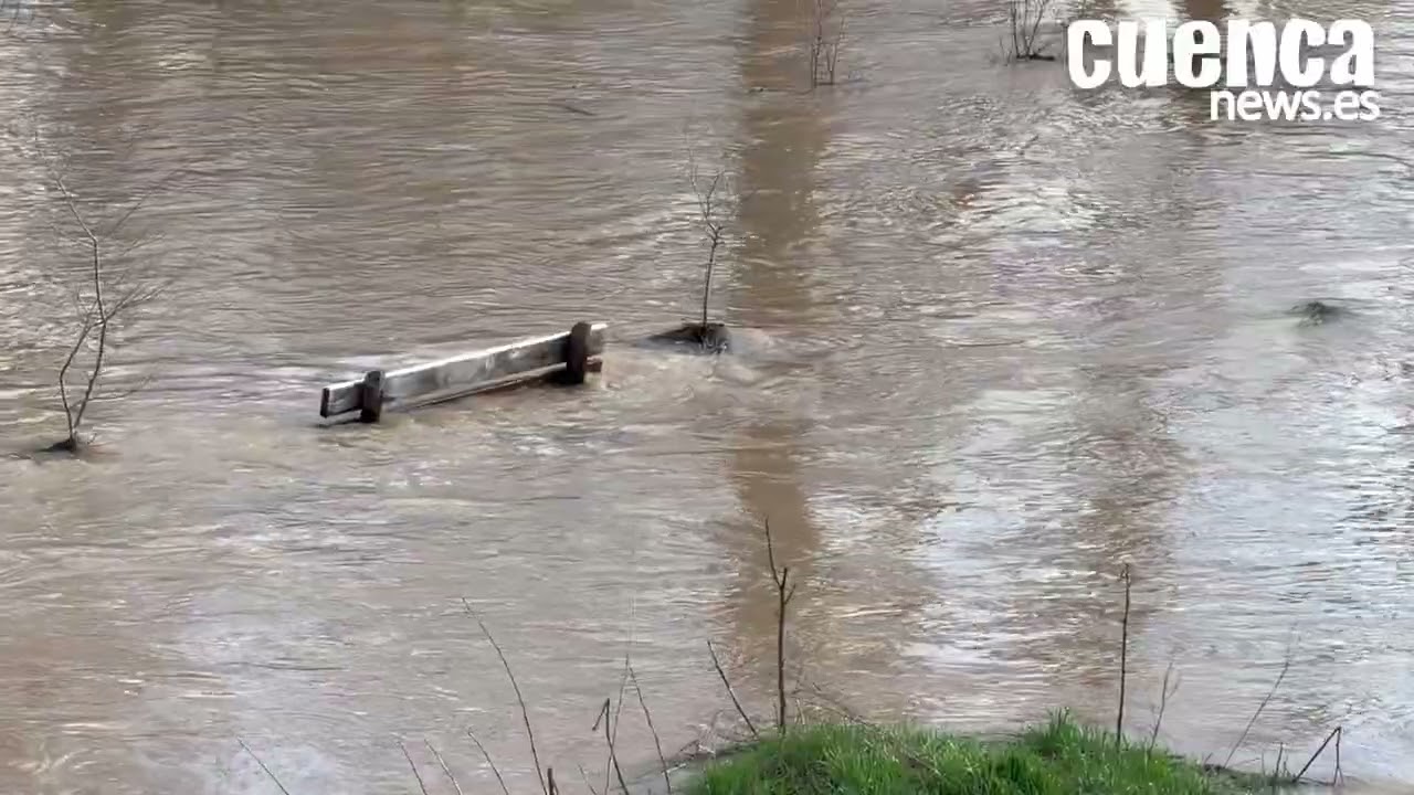 Crecida del r&iacute;o J&uacute;car a su paso por Cuenca