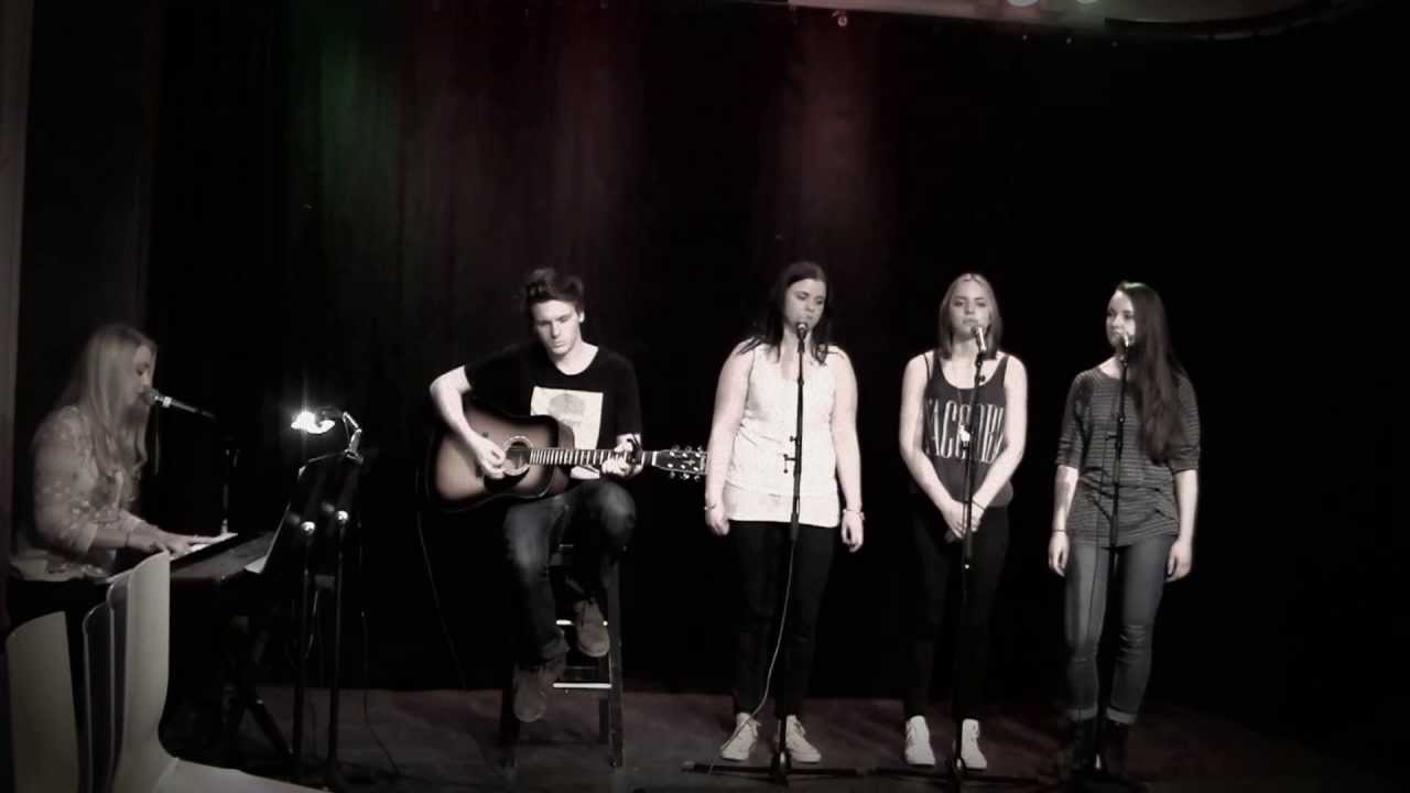 Talkin about a revolution by Tracy Chapman (Cover)- Louise Lundin