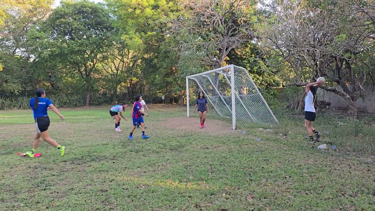 Otro dia en la cancha entrenando un poco 