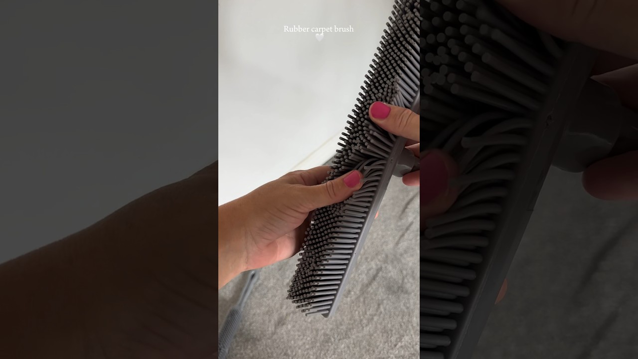 Rubber carpet brush 🤍 #cleantok #cleaning #carpet #carpetcleaning #asmr #satisfying #viral #fyp