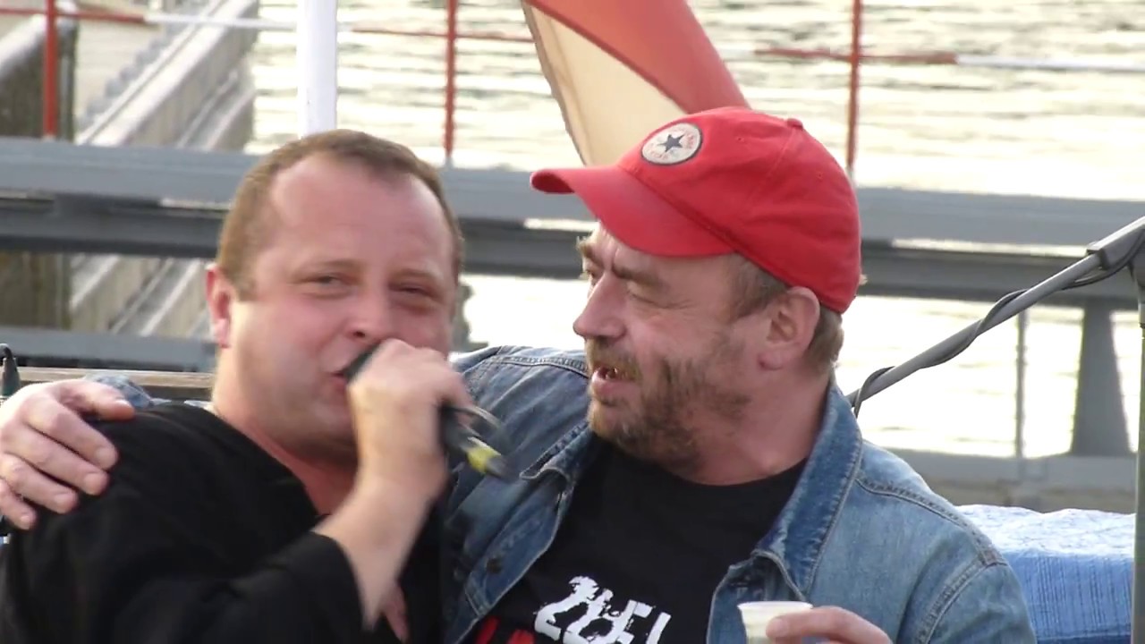 Komun&aacute;l a Tonda Rauer - Je to zl&yacute;