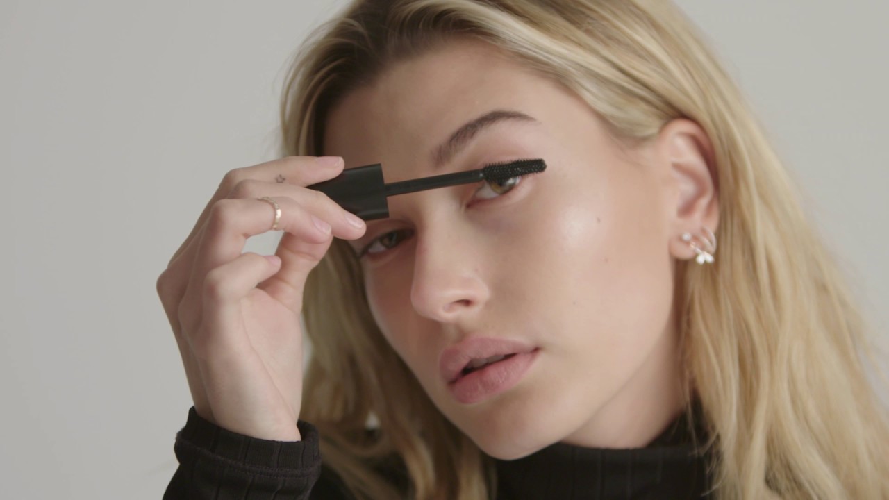 How to: Hailey Baldwin's 'No-makeup' makeup look