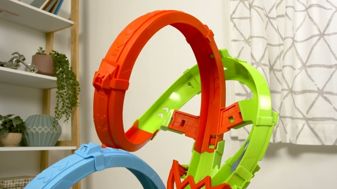 Hot Wheels 4-Loop CRASH OUT – Actionfylt bilbane! 🚗💥