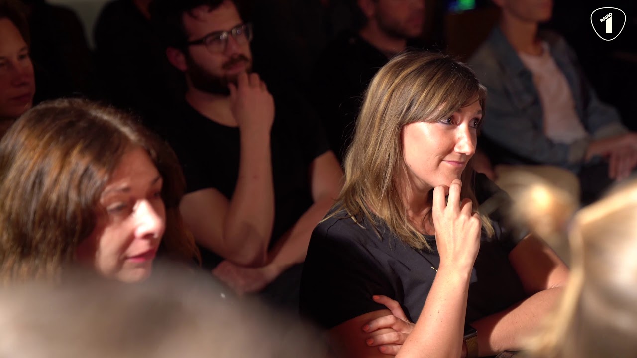 KATE TEMPEST - THIRSTY / KEEP MOVING DON'T MOVE / I TRAP YOU (LIVE @ KATE TEMPEST WONDERLAND SESSIE)