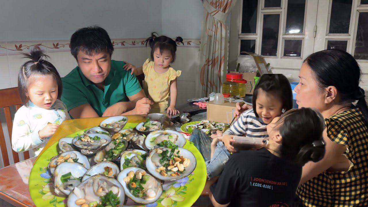 GẶP SỰ CỐ L&Agrave;M N&Acirc;U MẮT,  CẢ NH&Agrave; VỀ B&Igrave;NH DƯƠNG B&Eacute; MOON VUI MỪNG KHI GẶP &Uacute;T SU | TNCM