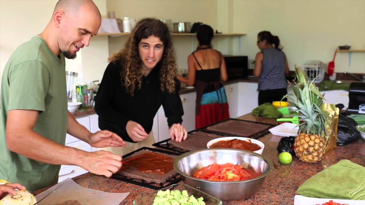 Raw Food Pizza Party!