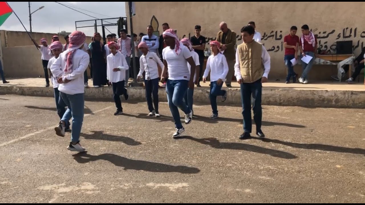 يوم الاستقلال الاردني/احتفال طلاب مدرسة ابوعلندا الاساسية الاولى للبنين