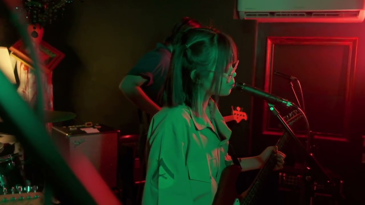 SUYEN (2/2) at DON'T LEAVE ME DRY: a Radiohead Cover Night
