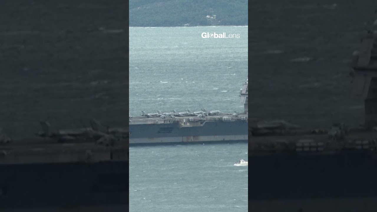 Видеозаписи иранских ракет показывают американские эсминцы ВМС США под давлением в районе Ормузск...