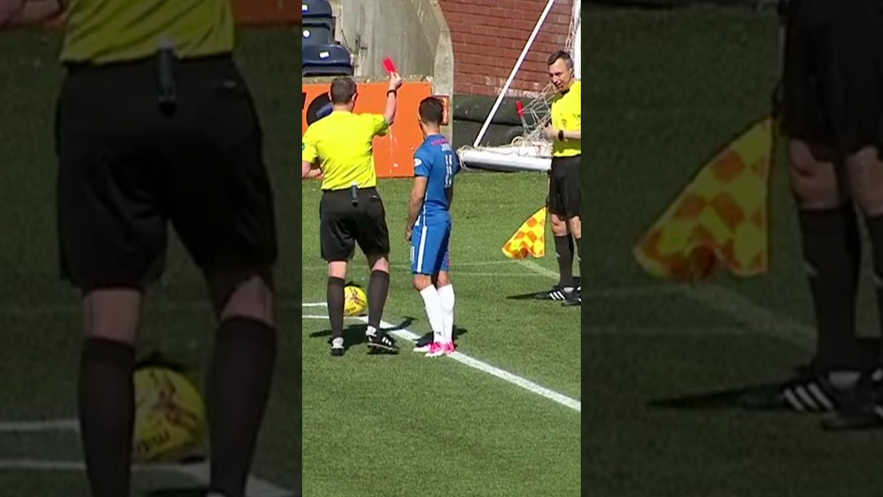 O JU&Iacute;Z expulsou o BANDEIRINHA 🤣 #shorts #futebol