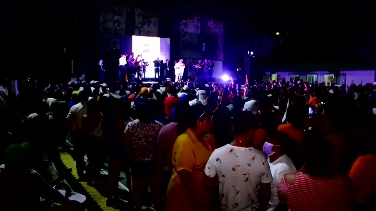 Paquita la del Barrio hace mitin concierto en Veracruz | Noticias con Yuriria Sierra