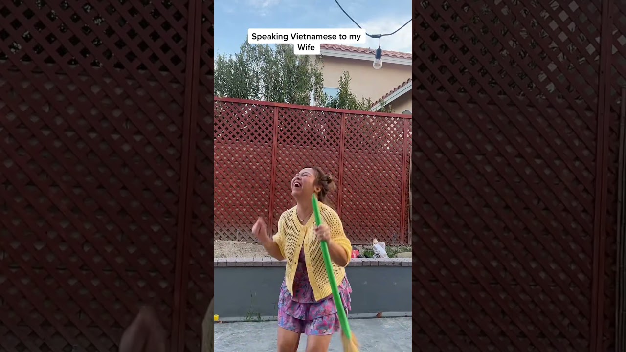 Думаю, я лучше выучу вьетнамский, общаясь с ней 😅 