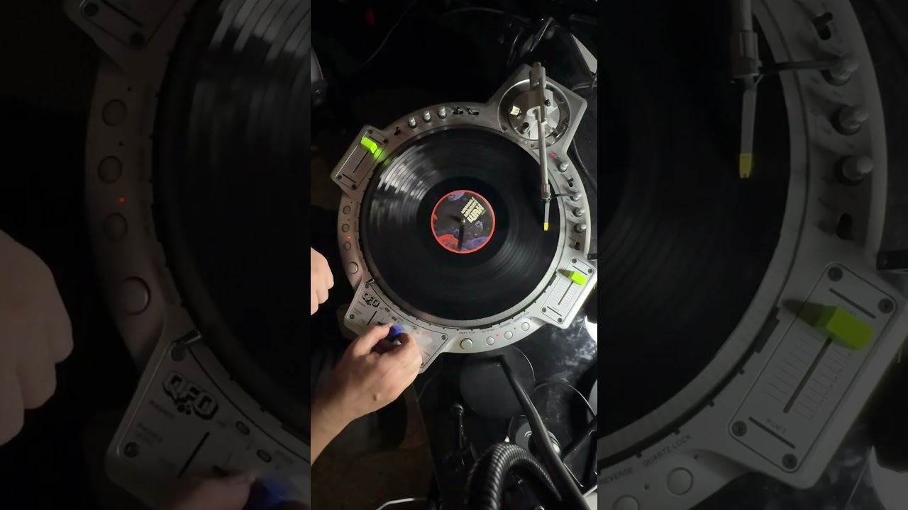 DJ Skilz - Freestyle Scratching #djskilz #scratchdj #scratchenforcer #infinitecontentglitch