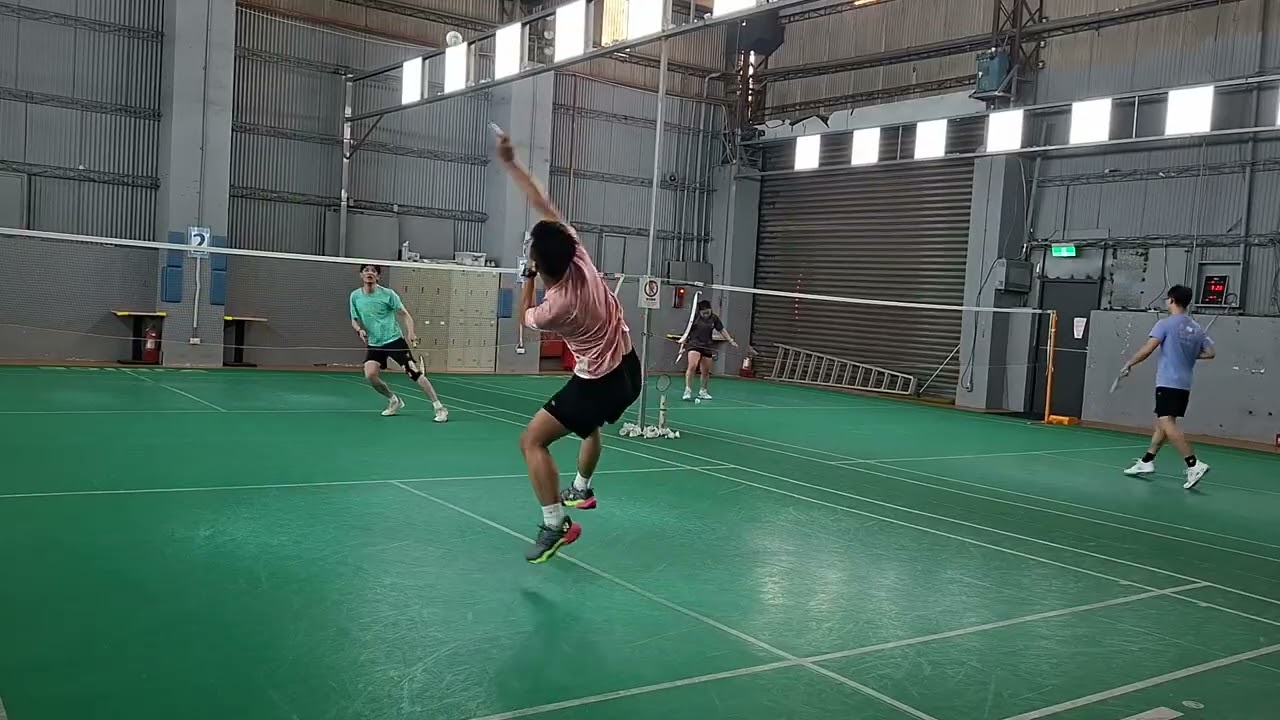 20260212過年前早上歡樂羽球。小佑vs祖皜