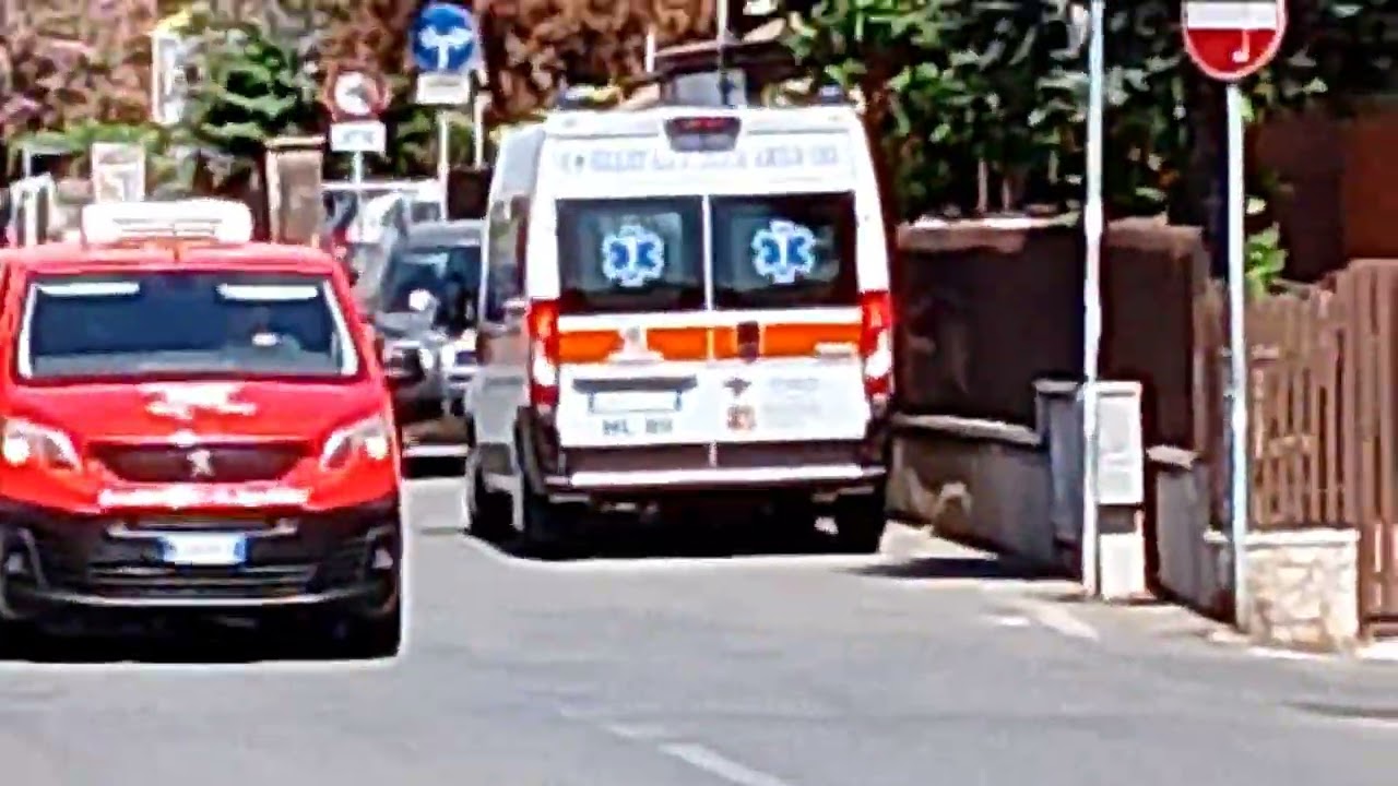 HL 80-Ambulanza Heart Life croce amica SRL all'uscita