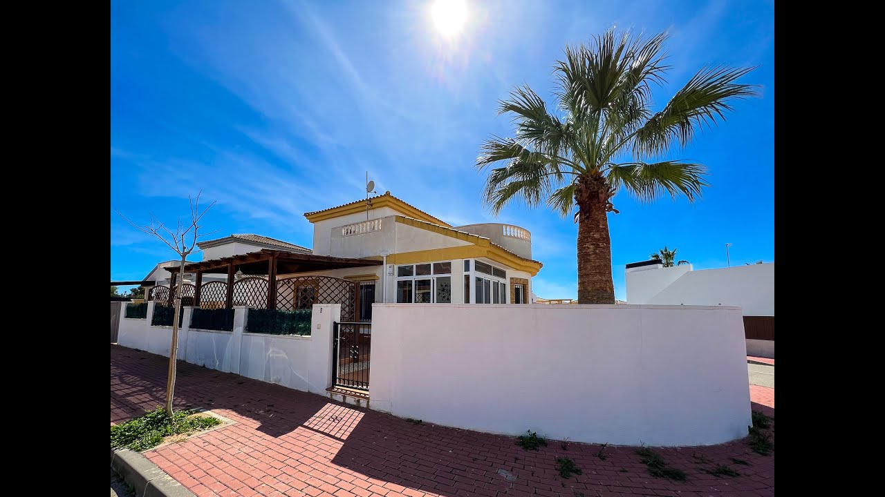 3 Bed, 2 Bath Detached Villa for Sale with Private Swimming Pool in Sucina, Murcia, Spain
