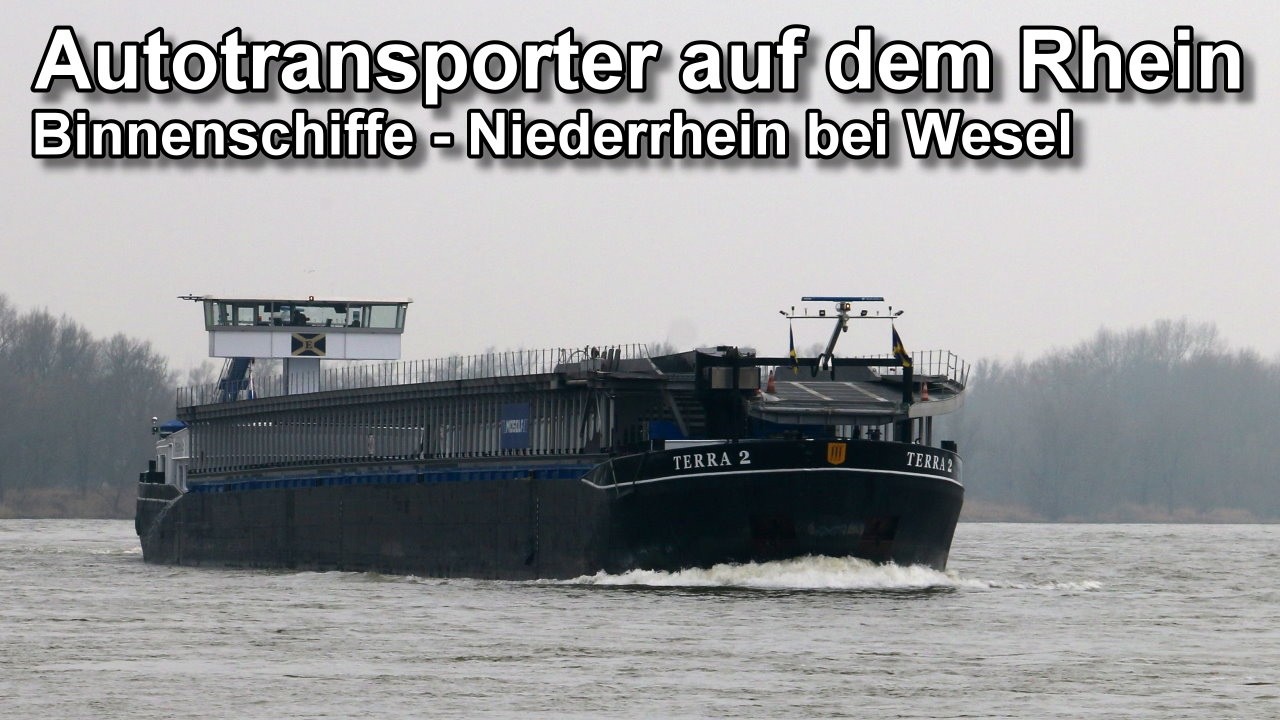 Autotransporter auf dem Rhein - Binnenschifffahrt - Niederrhein bei Wesel