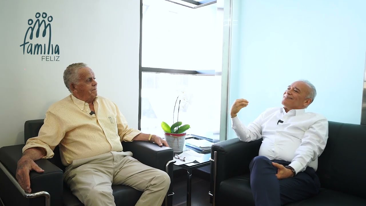 Conversatorio entre Camel Curi y Tato Bison&oacute; sobre Familia Feliz