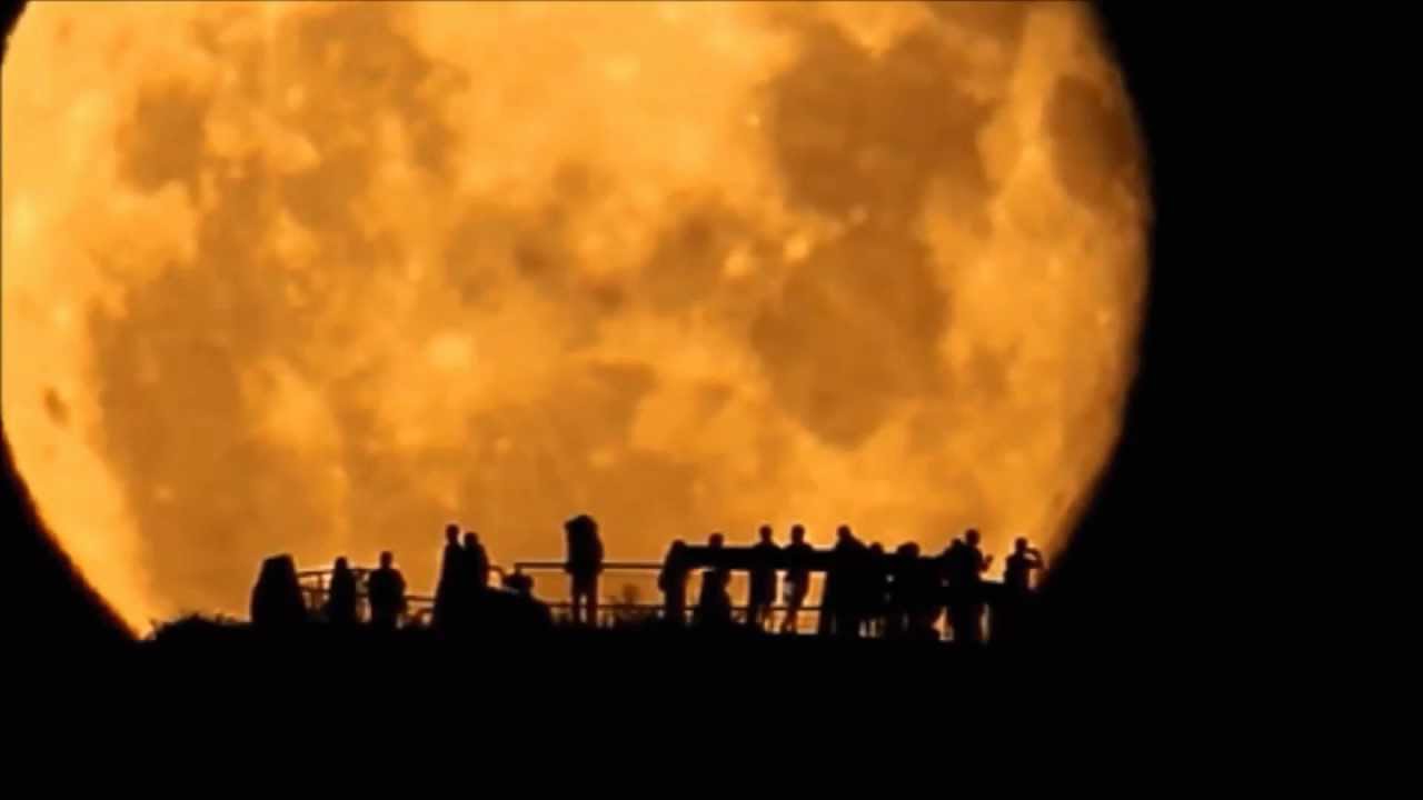 Mark Gee's 'Full Moon Silhouettes'